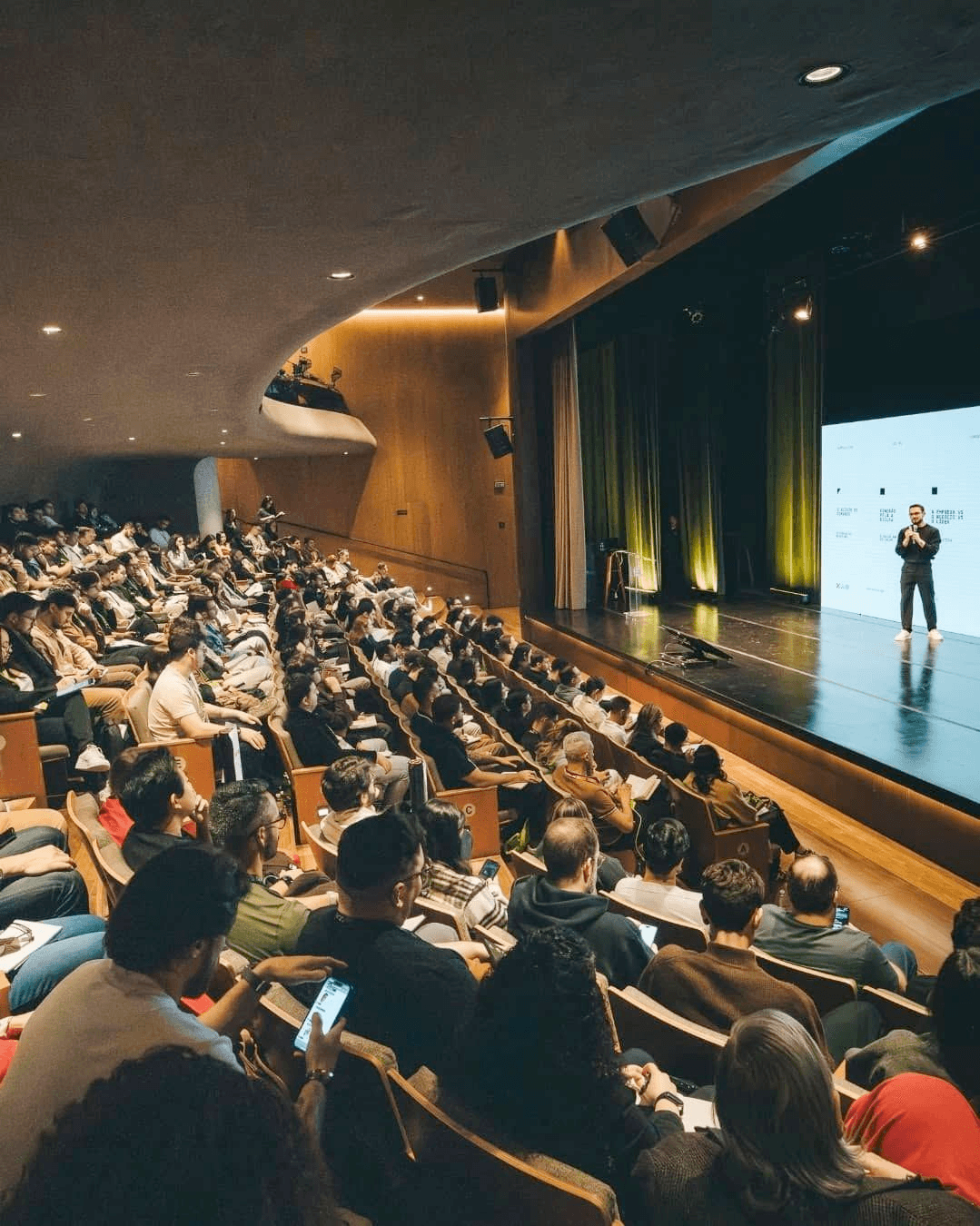 Keynote and Corporate Speakers