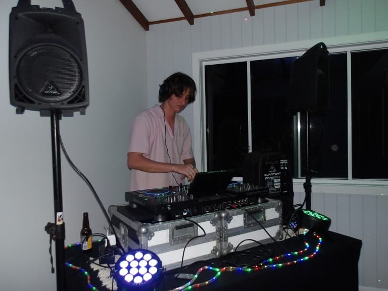 Photo 1 of 5