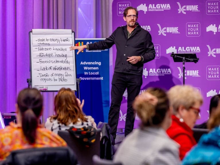 Photo 1 of 5