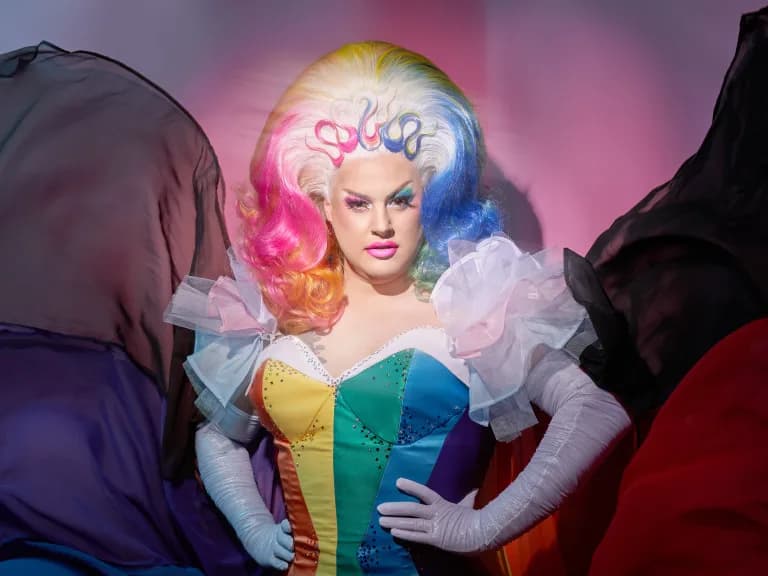 Photo 2 of 6