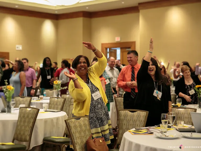 Photo 5 of 6