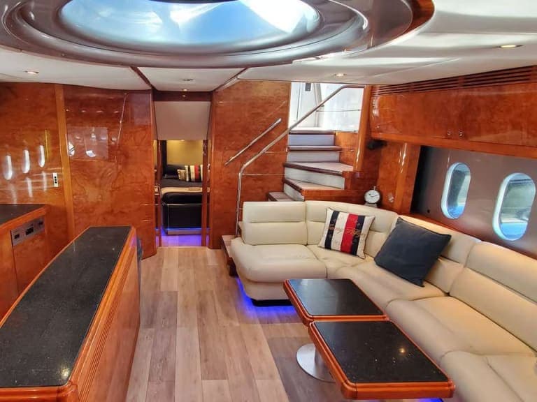 Photo 5 of 6