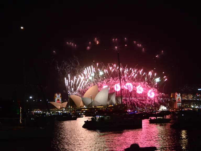 Photo 2 of 5