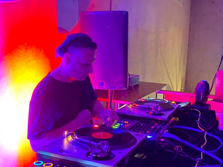 Photo 5 of 5