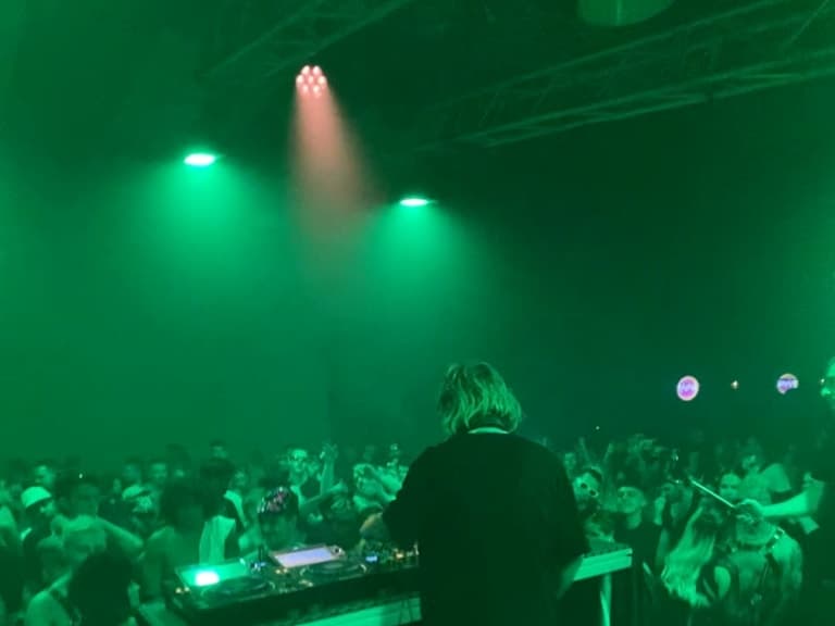 Photo 1 of 5