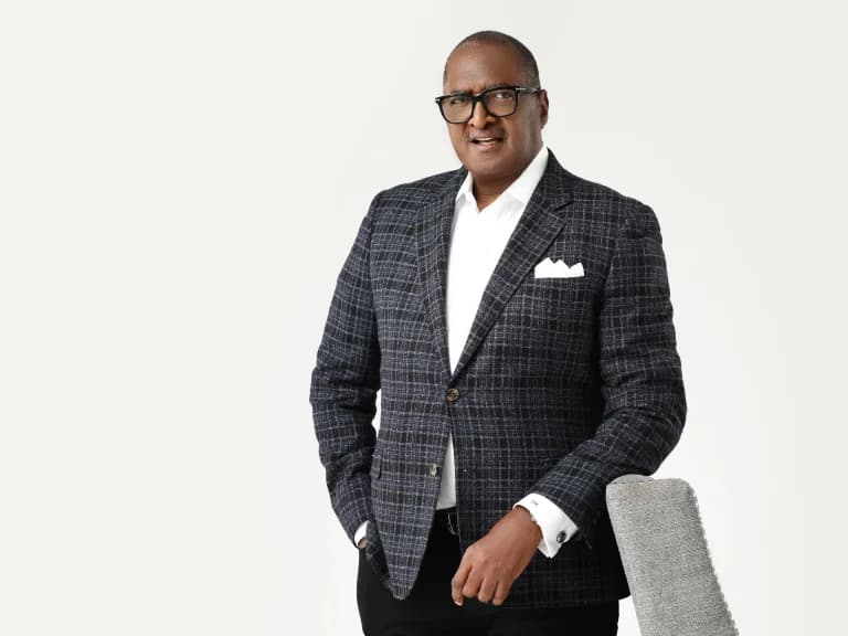 Photo 4 of 6
