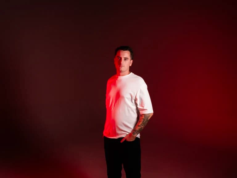 Photo 1 of 6