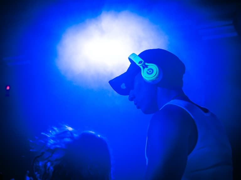 Photo 5 of 6