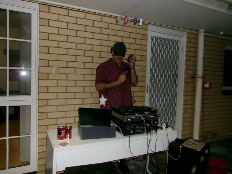 Photo 4 of 6