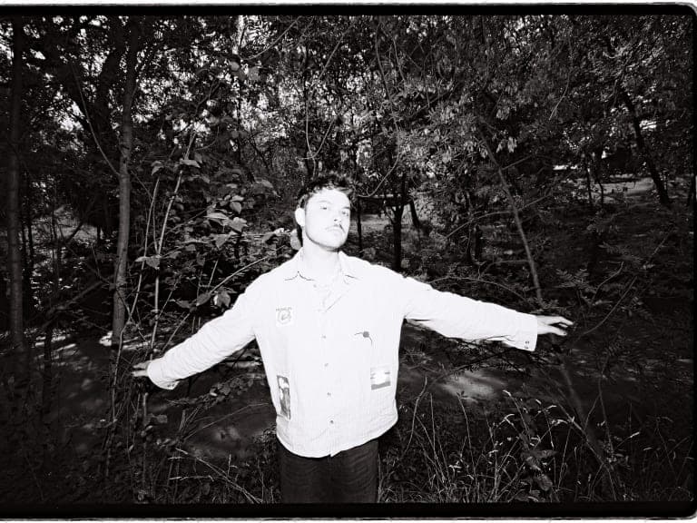 Photo 1 of 5